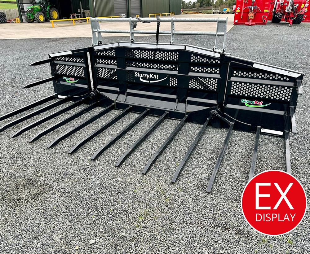 Ex display, shop-soiled 14ft folding silage fork/grape