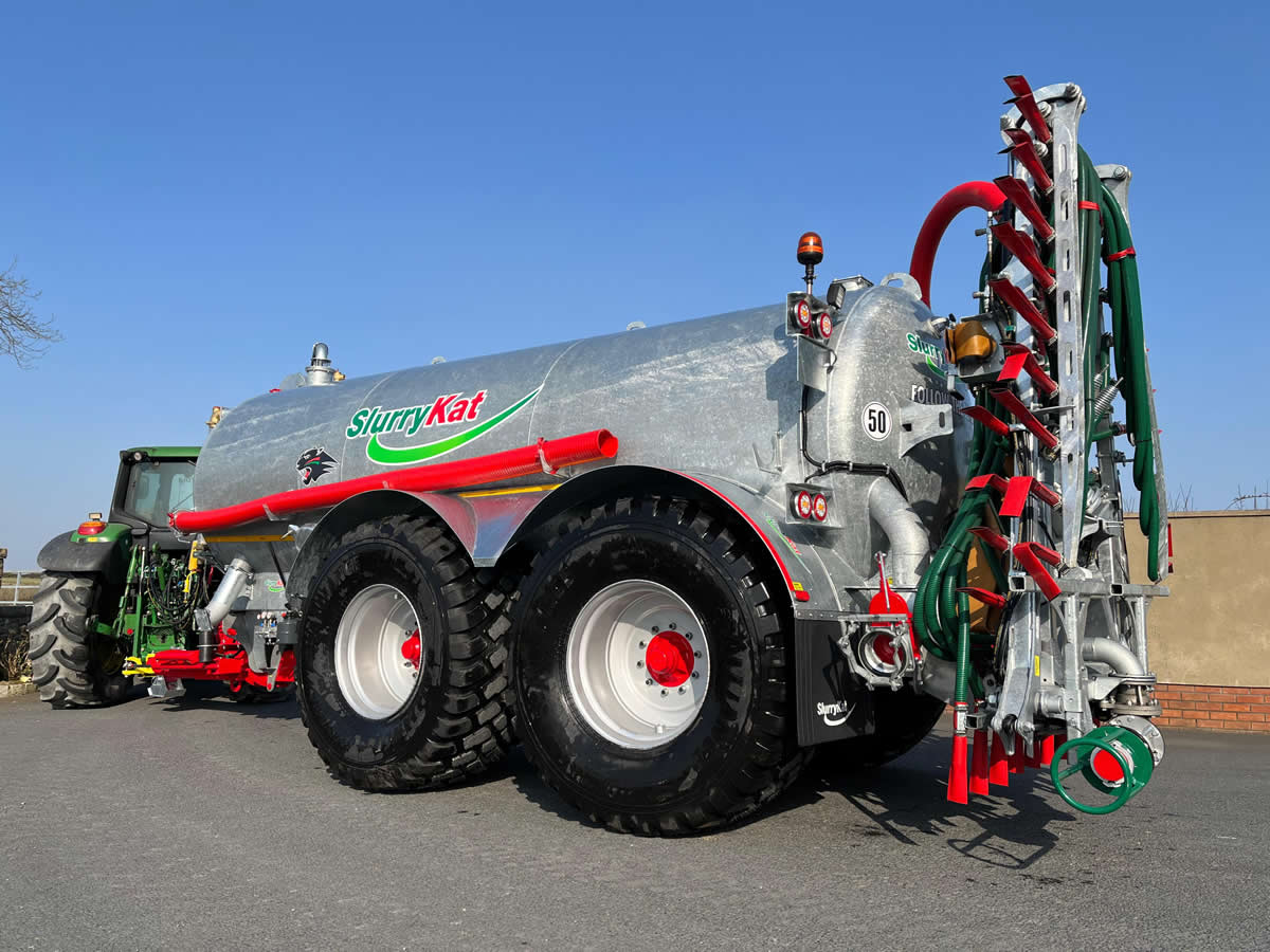 Galvanised Slurry Tanker With Dribble Bar